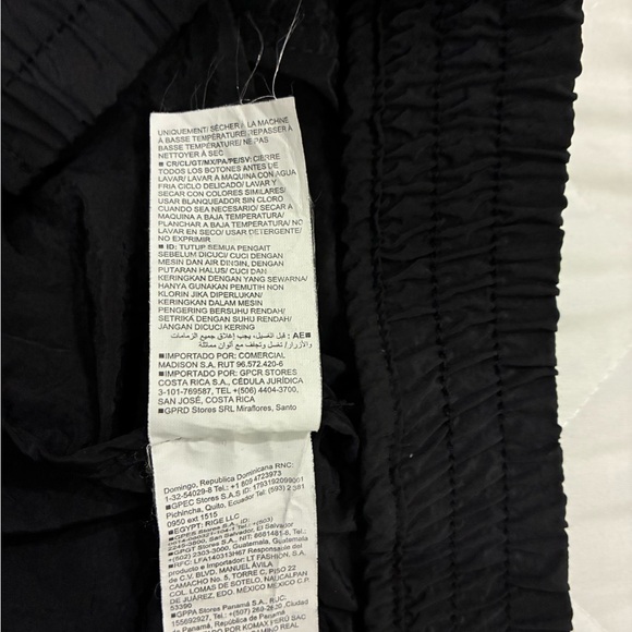 Old Navy Black Nylon Quick Dry Oversized Bomber Style Gathered Back Jacket - Picture 6 of 11